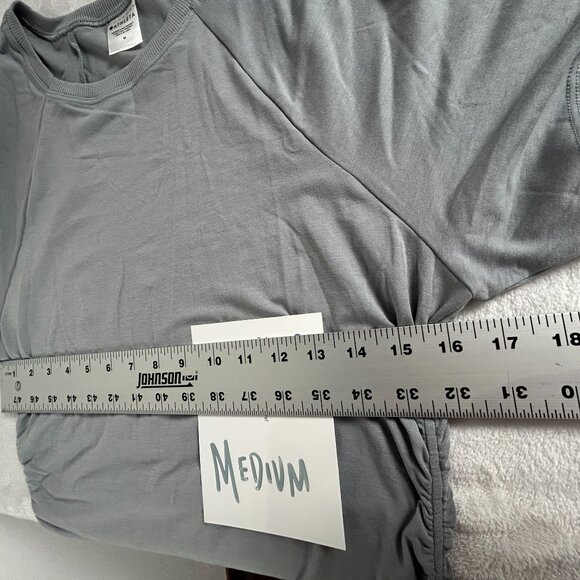 Athleta Womens With Ease Cinch Tee Medium Short Sleeve Breathable Gray New - Picture 6 of 7